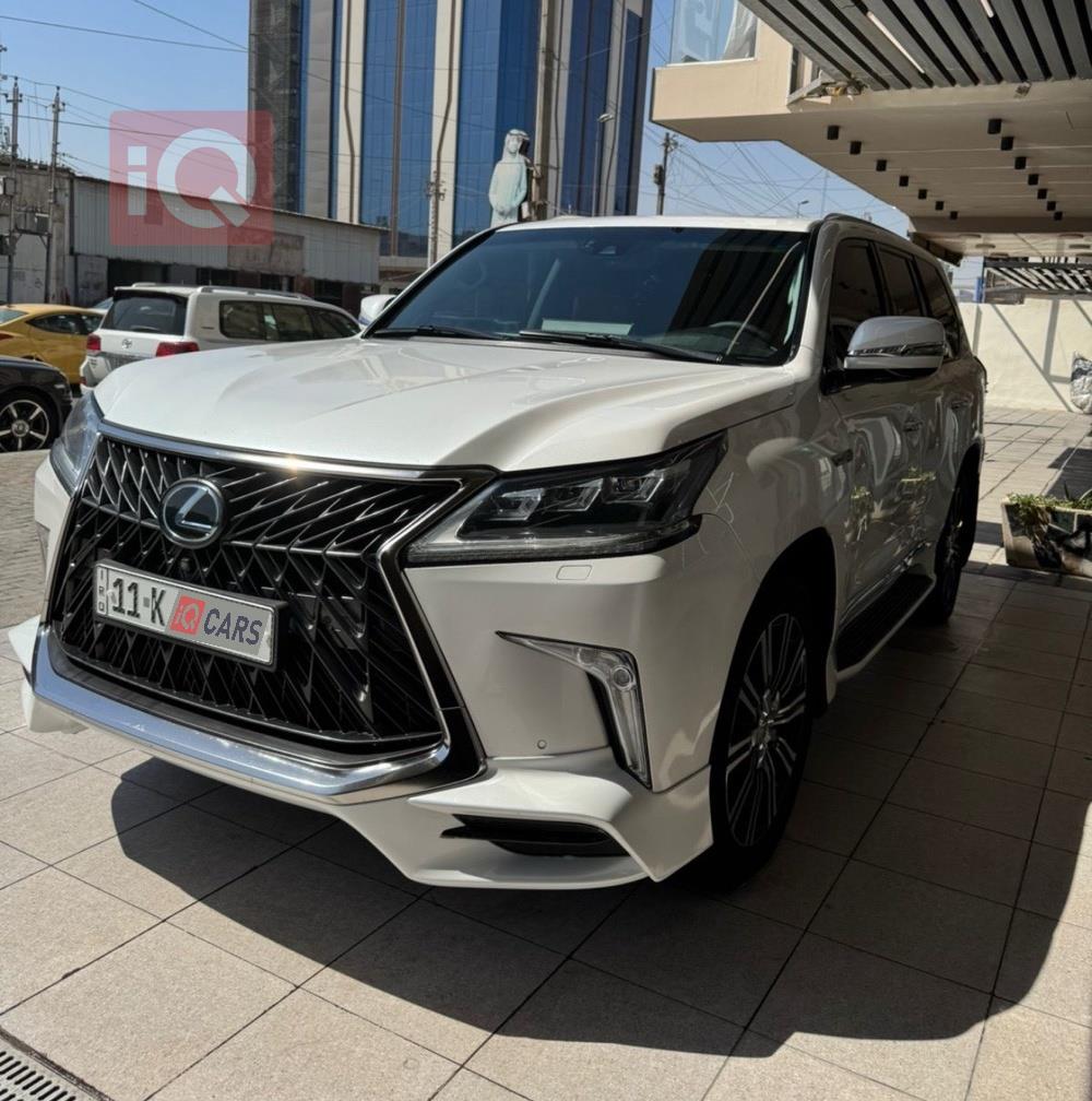 Lexus LX